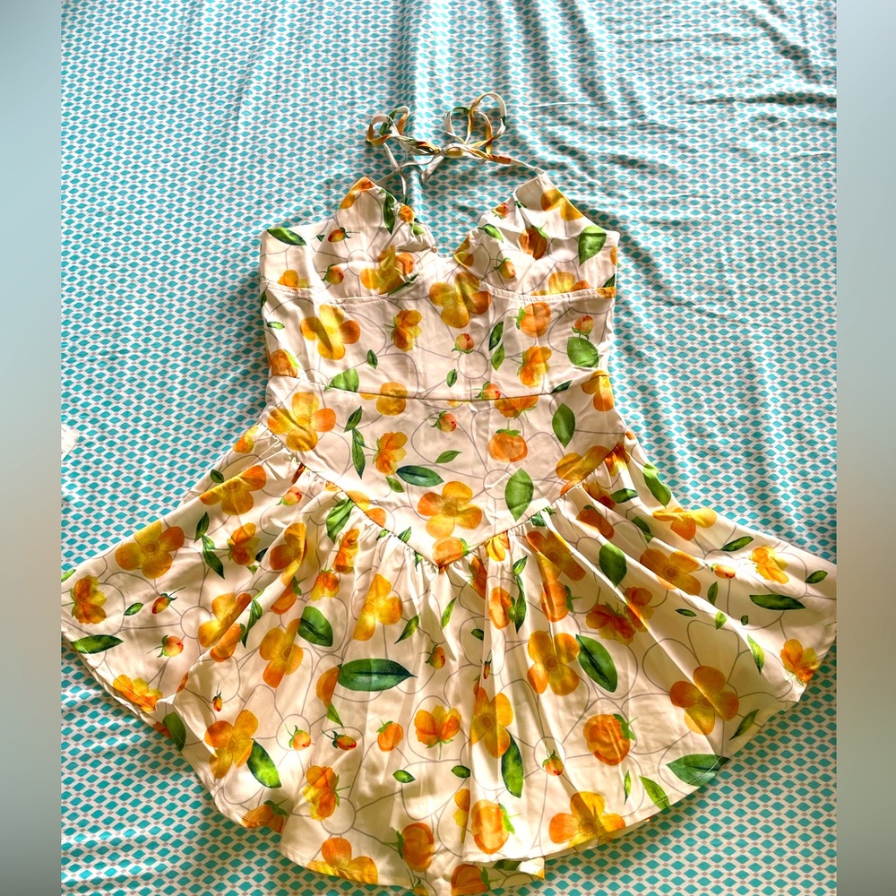 Cute Summer floral halter dress (unused)